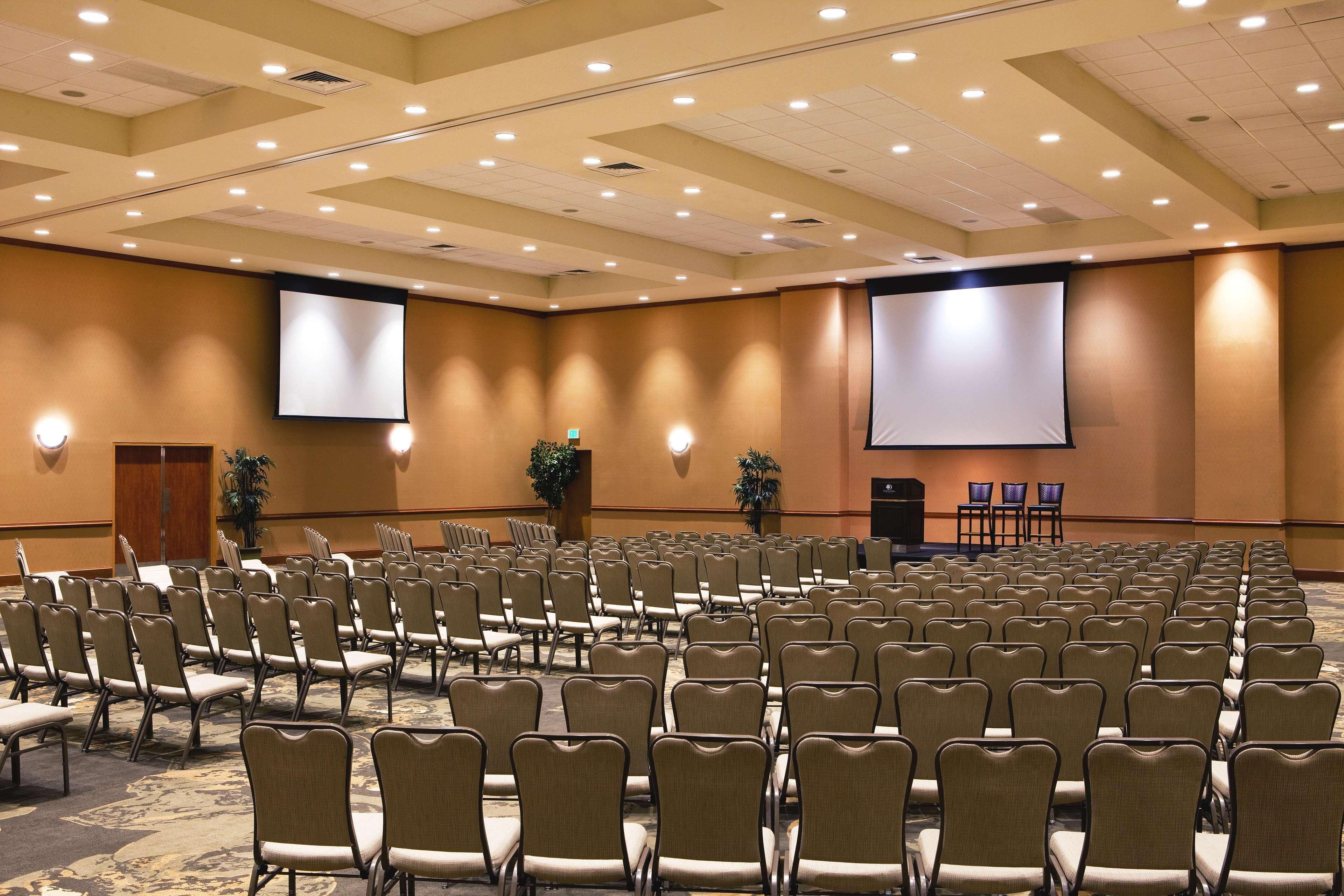 Doubletree By Hilton Baltimore North Pikesville Exterior photo